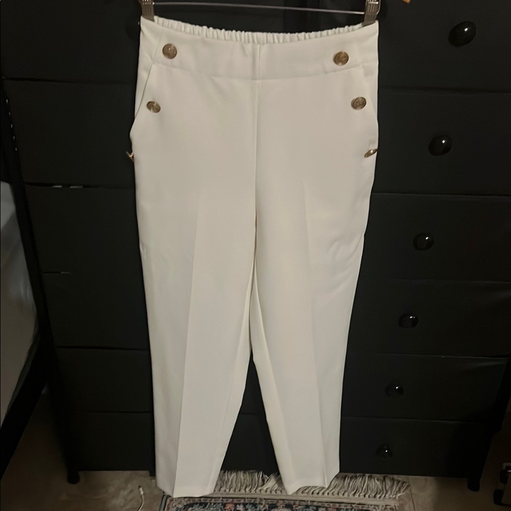 Zara White Cropped Pants with Gold Buttons